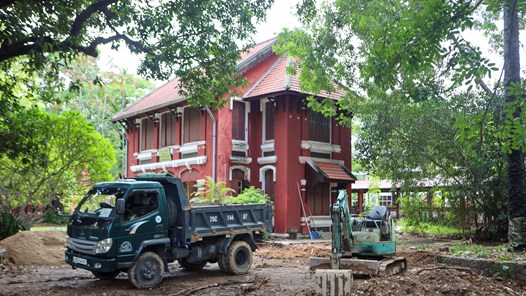 Cải tạo Trường Quốc học Huế chậm tiến độ, nhà thầu bị phạt hơn 856 triệu đồng