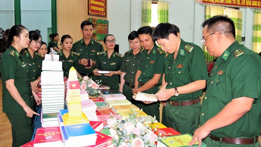 Bộ đội Biên phòng Quảng Ngãi hưởng ứng Ngày Sách và Văn hóa đọc Việt Nam