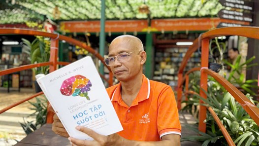 Đọc thành tiếng là “cây cầu” đẹp nhất đưa trẻ đến với tình yêu sách