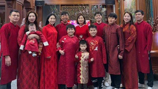 Các cầu thủ Việt ấm áp bên gia đình dịp Tết Bính Ngọ 2026