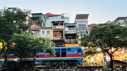 Tàu đường dài rời ga Hà Nội, hai đầu mối mới sẽ đón khách thế nào?