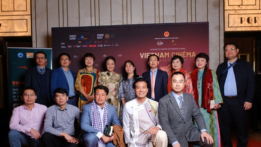 Dàn sao hội tụ tại thảm đỏ