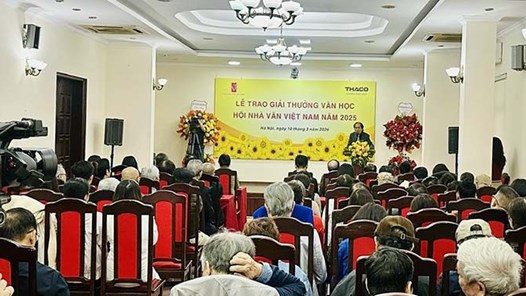 Các nhà thơ nữ là những người trung thực nhất với nỗi buồn của mình