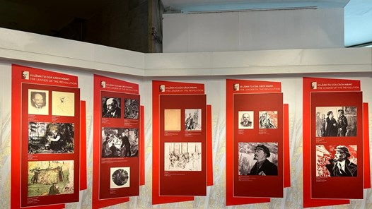 Chiêm ngưỡng 156 hình tượng Lênin tại Bảo tàng Hồ Chí Minh