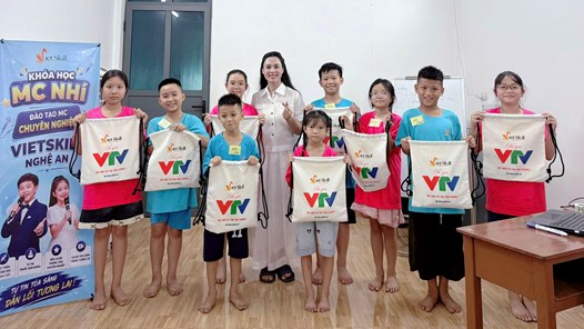 Giọng đọc thắp sáng văn hóa đọc