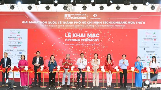 TP.HCM khai mạc giải chạy bộ lớn nhất Việt Nam