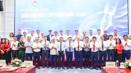 Công bố 10 quy tắc sử dụng AI trong hoạt động báo chí