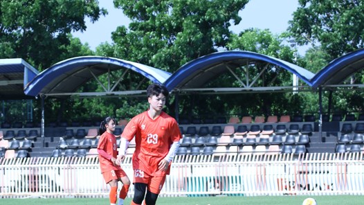 U20 nữ Việt Nam thích nghi thời tiết nắng nóng, sẵn sàng cho tứ kết