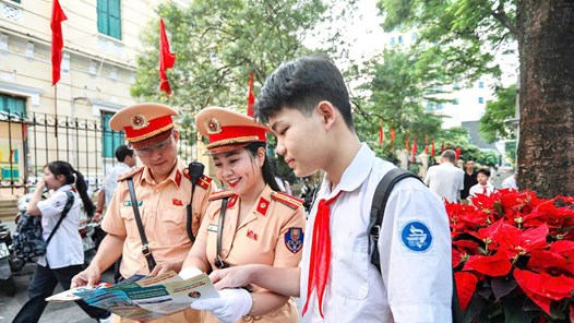 Đồng loạt ra quân xử lý học sinh, phụ huynh vi phạm giao thông