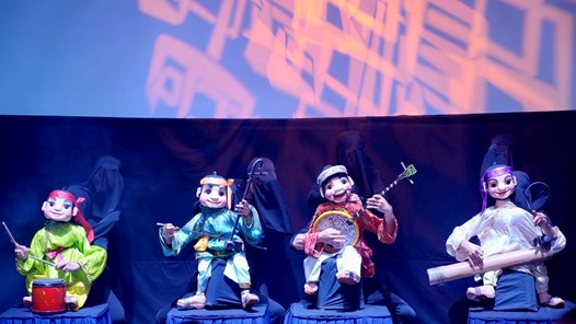 Vở diễn “In bóng Long Thành”: Tái hiện Hà Nội xưa giữa lòng phố cổ