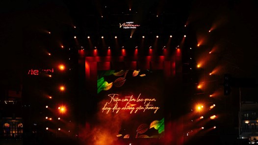 Bùi Công Nam, Lâm Bảo Ngọc khuấy động gala âm nhạc “Việt Nam hạnh phúc”