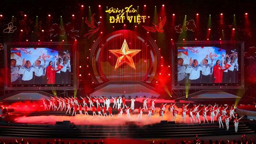 Bồi đắp tình yêu Tổ quốc từ văn hóa