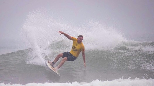 Sôi động “lễ hội của những con sóng” trên biển Mỹ An