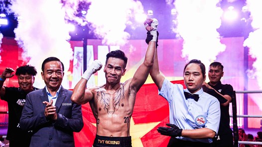Trần Văn Thảo hạ knock-out võ sĩ Thái Lan tại Ho Tram Legendary