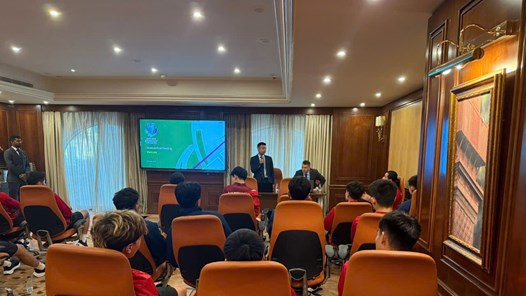 Đại diện AFC thăm và làm việc với U23 Việt Nam tại Saudi Arabia