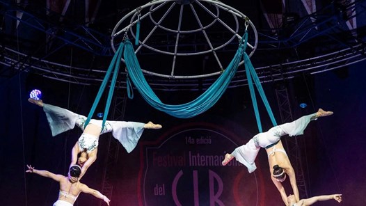 “Tấm hộ chiếu” để nghệ sĩ Việt vươn ra thế giới