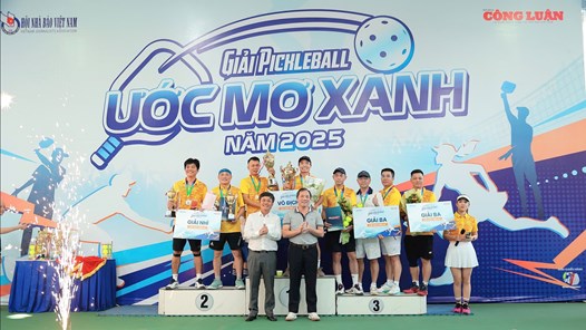 Giải Pickleball 'Ước Mơ Xanh' 2025: Trao giải nội dung đôi nam trên 40 tuổi và đôi nam nữ dưới 40 tuổi