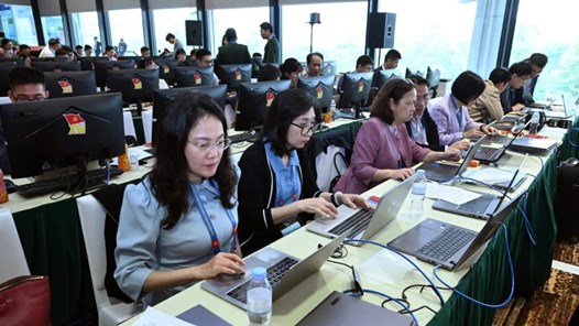 Các nhà báo bày tỏ vinh dự, tự hào và trách nhiệm khi tác nghiệp tại Đại hội XIV của Đảng