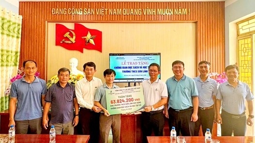 BSR trao tặng “Không gian đọc sách và học tập số” cho học sinh vùng cao