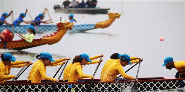 Phó Thủ tướng Vũ Đức Đam dự Lễ hội bơi chải thuyền rồng Hà Nội mở rộng năm 2019 - Anh 6