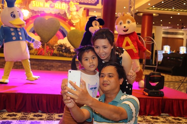 Sun World Danang Wonders tưng bừng đại nhạc hội, giá vé vào cửa chỉ còn 50.000 đồng - Anh 3