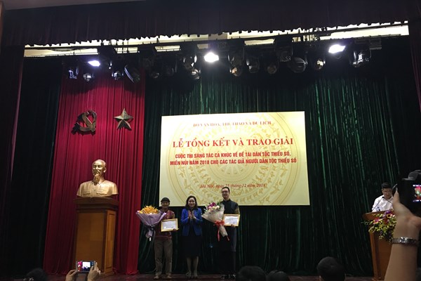 Trao thưởng cho 22 ca khúc về đề tài dân tộc thiểu số - Anh 1