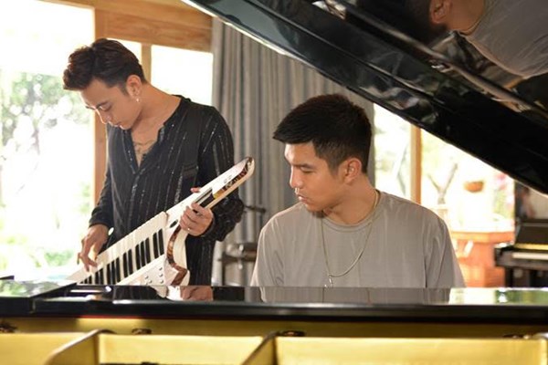 Soobin Hoàng Sơn bị “thanh toán đẫm máu” trong phim điện ảnh đầu tay - Anh 2
