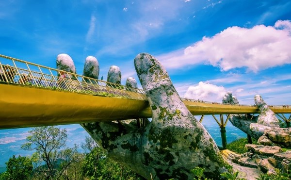 Những công trình du lịch ấn tượng tại Việt Nam khiến thế giới phải thán phục - Anh 9
