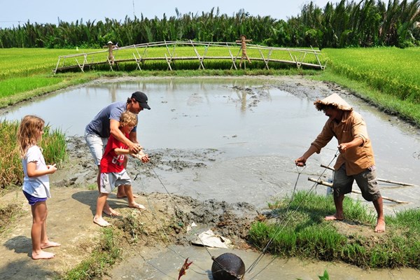 Phát triển du lịch nông thôn phải lấy văn hóa đặc trưng vùng, miền làm nền tảng - Anh 1