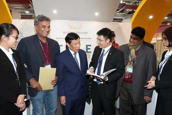 Bộ trưởng Nguyễn Ngọc Thiện thăm Hội chợ Travex - Anh 8
