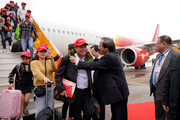 Vietjet khai trương đường bay TP.HCM – Vân Đồn (Quảng Ninh) - Anh 5