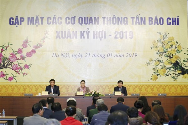 Quốc hội ngày càng trở nên gần gũi hơn với cử tri qua thông tin trên báo chí - Anh 1