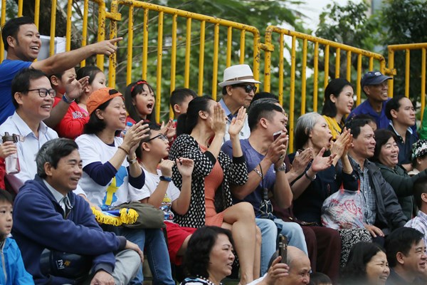 Phó Thủ tướng Vũ Đức Đam dự Lễ hội bơi chải thuyền rồng Hà Nội mở rộng năm 2019 - Anh 8