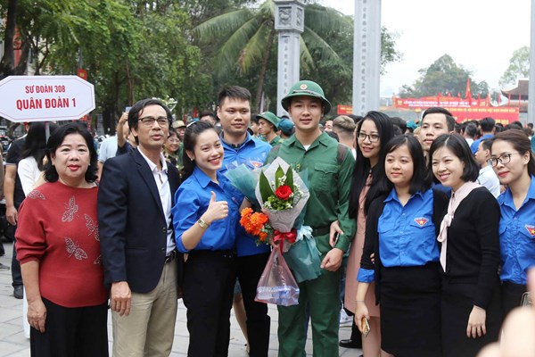 Thanh niên Hà Nội lên đường nhập ngũ - Anh 5