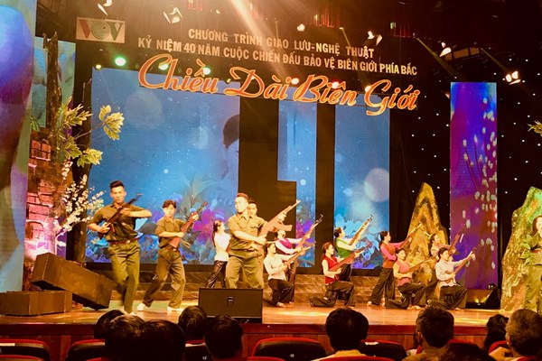 Khi ký ức trở về qua những lời ca hào hùng, bi tráng - Anh 3