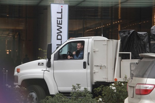 Chó nghiệp vụ Mỹ “rà” mọi ngóc ngách quanh khách sạn Marriott - Anh 6