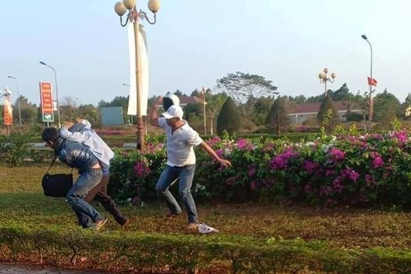 Điều tra việc cảnh sát giao thông hóa trang bắn tốc độ bị đuổi đánh - Anh 1