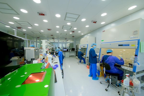 Vingroup cấp 1.100 học bổng du học toàn phần đào tạo Thạc sĩ, Tiến sĩ KHCN - Anh 1