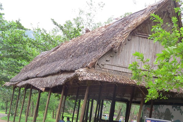 Di dời nhà biểu diễn ra ngoài vùng lõi Mỹ Sơn - Anh 1