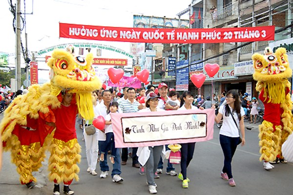 Ngày Quốc tế hạnh phúc 20.3: Hạnh phúc không nhất thiết phải giàu có - Anh 1