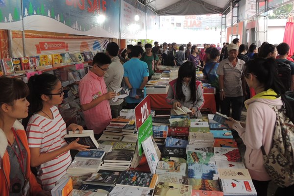 Đi tìm dòng văn học cho tuổi “dễ nổi loạn” - Anh 2