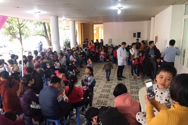 Người dân Bắc Ninh ùn ùn đi xét nghiệm sán lợn: Hệ thống vệ sinh dịch tễ đang ở đâu? - Anh 1