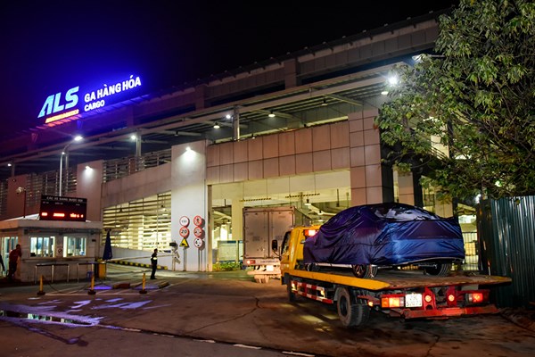 VinFast  đưa 155 ô tô LUX ra nước ngoài kiểm thử - Anh 9