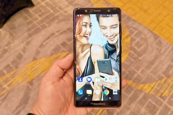 Loạt smartphone tầm trung đáng chú ý tháng 3.2019 - Anh 2