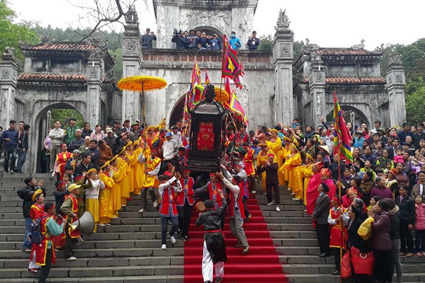 Khai hội đền Bà Triệu - Anh 1