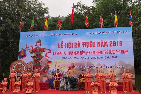 Khai hội đền Bà Triệu - Anh 2