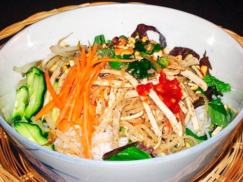 Bún bì - món ăn nổi tiếng, lạ miệng khi vi vu miền Tây - Anh 2