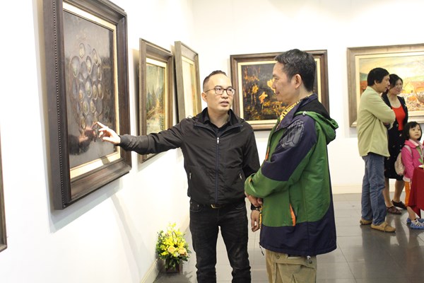 Triển lãm tranh sơn mài “Tháng 4 về” - Anh 2