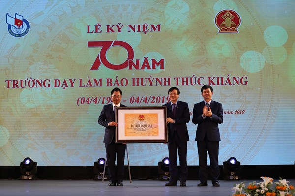 Kỷ niệm 70 năm Trường dạy làm báo Huỳnh Thúc Kháng - Anh 2