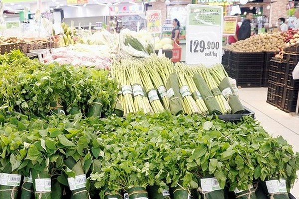 Cần nhân rộng mô hình lá chuối gói hàng thay túi nilon - Anh 1